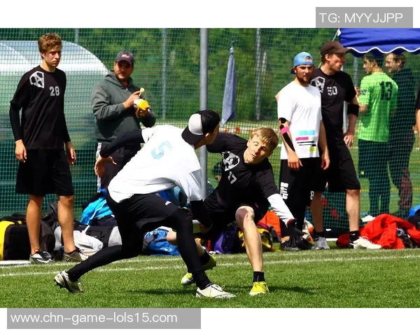 南京飞盘队的奋斗与荣耀：极限运动会背后的故事与成就分享